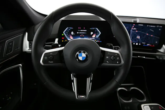 BMW X1 U11 23d xDrive paddles