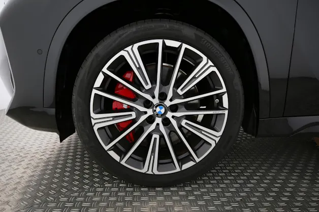 BMW X1 U11 23d xDrive paddles