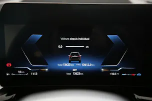BMW X1 U11 23d xDrive paddles