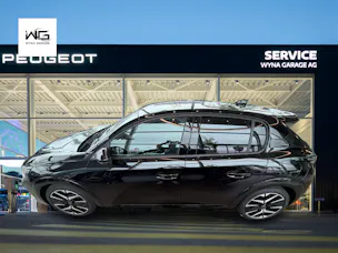 PEUGEOT 208 1.2 Hybrid 145 GT Exclusive