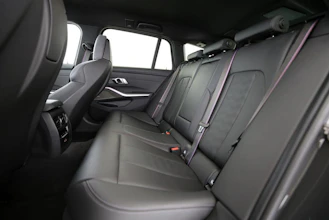 https://vehicle.imgix.net/4510880/1622f88b-01f7-427f-a4b3-cc26c055effa.jpg