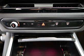 https://vehicle.imgix.net/4510880/5142e2ba-77e2-409b-ac15-226b41316b01.jpg