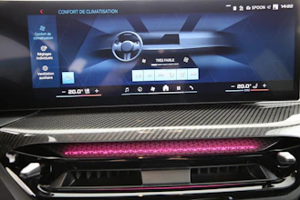 https://vehicle.imgix.net/4510880/891b1ce3-e5eb-40e7-b60d-16862449ce0c.jpg