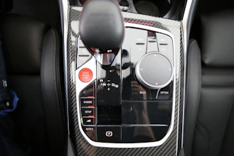 https://vehicle.imgix.net/4510880/c5e7e472-40f6-4d40-aebf-bcd4018dcdb2.jpg