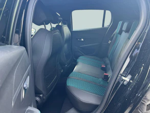https://vehicle.imgix.net/4510881/0b4a15b7-79a2-4f03-a0e3-600c4ef16501.jpg