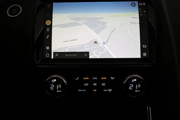 Jaguar E-Pace 2.0 I4 200 R-Dynamic HSE AWD