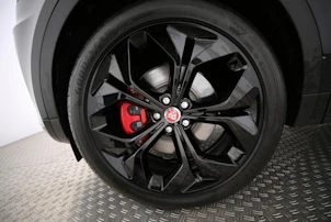 Fahrzeugbild JAGUAR E-Pace 2.0 I4 200 R-Dynamic HSE AWD