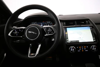 https://vehicle.imgix.net/4510934/93df493b-ec0c-4fbc-a9a5-f7e759ee42e6.jpg