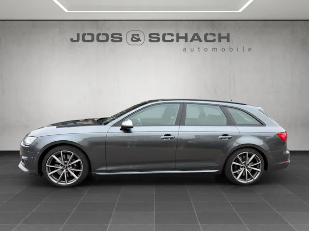 AUDI S4 Avant 3.0 V6 TFSI quattro S-Tronic
