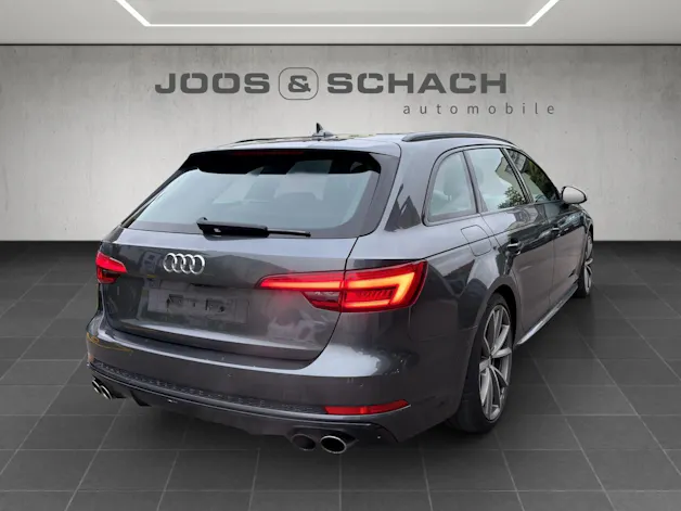 AUDI S4 Avant 3.0 V6 TFSI quattro S-Tronic