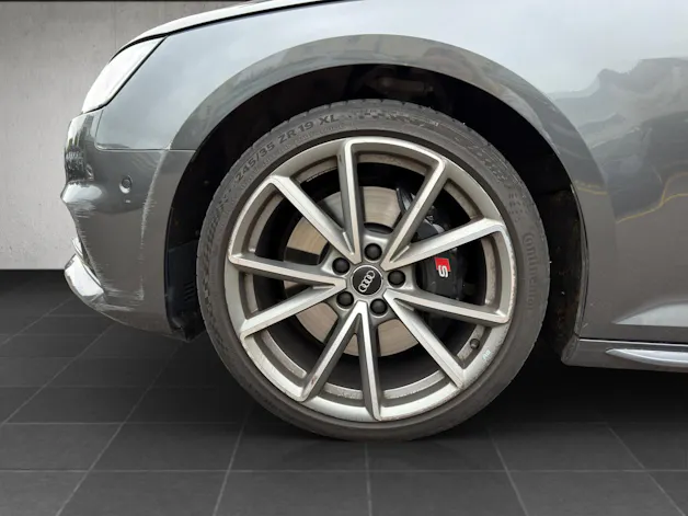 AUDI S4 Avant 3.0 V6 TFSI quattro S-Tronic