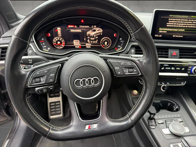 AUDI S4 Avant 3.0 V6 TFSI quattro S-Tronic