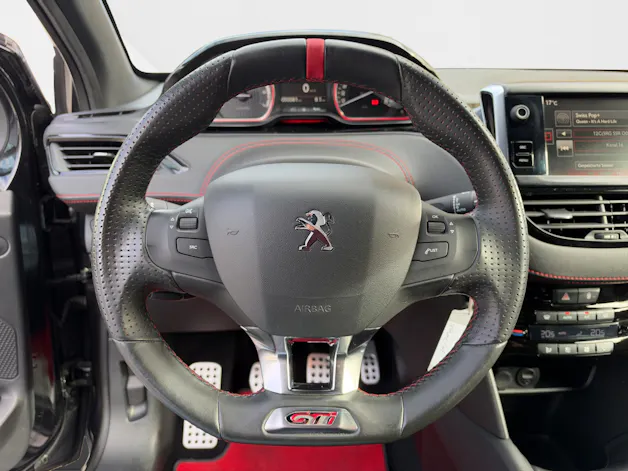 PEUGEOT 208 1.6 Turbo GTi 30th