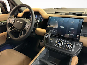 https://vehicle.imgix.net/4511049/f92369f4-806b-4eba-9fa7-47a3948bff05.jpg
