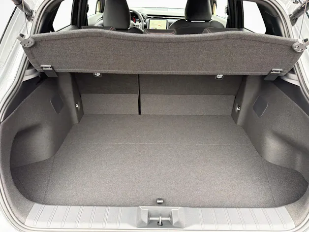 Lexus LBX 1.5 Hybrid Cool AWD