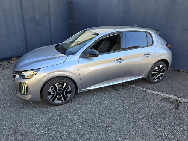 PEUGEOT 208 NEW 1.2 Hybrid Allure
