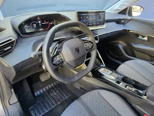PEUGEOT 208 NEW 1.2 Hybrid Allure