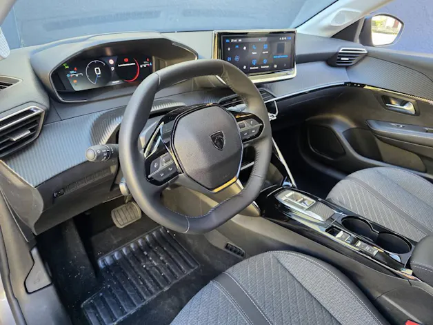 PEUGEOT 208 NEW 1.2 Hybrid Allure