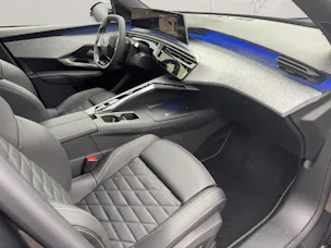 PEUGEOT 5008 1.2 Hybrid GT 7-Plätzer 145PS*