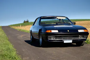 FERRARI 400