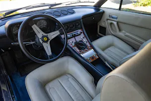 FERRARI 400