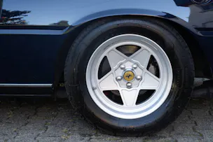 FERRARI 400