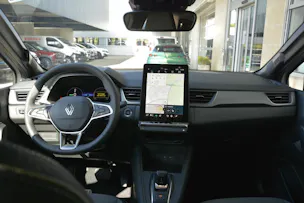 RENAULT Captur 1.8 E-Tech techno