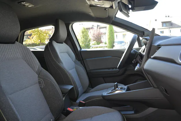 RENAULT Captur 1.8 E-Tech techno