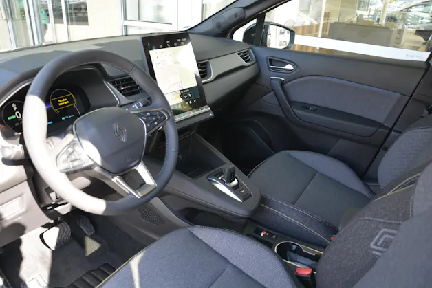 RENAULT Captur 1.8 E-Tech techno