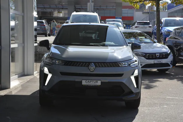 RENAULT Captur 1.8 E-Tech techno