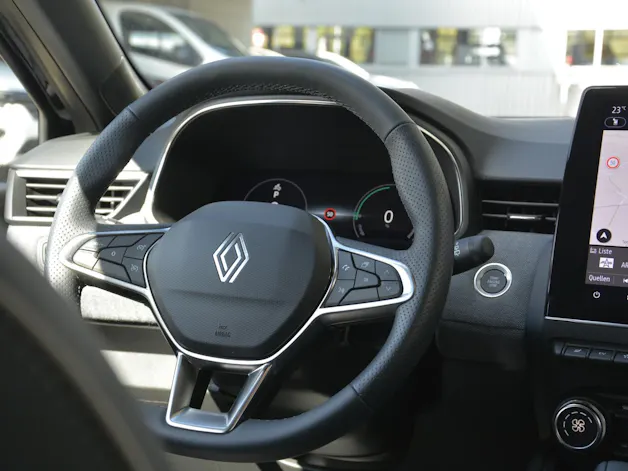 RENAULT Clio 1.6 E-Tech techno