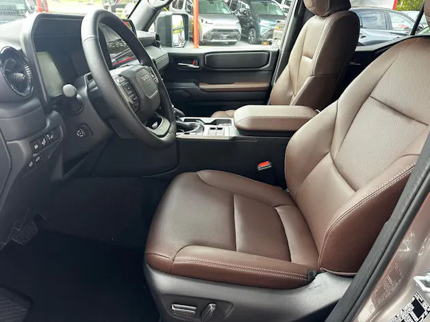 Toyota Land Cruiser 2.8 D 48V 230 Rebel