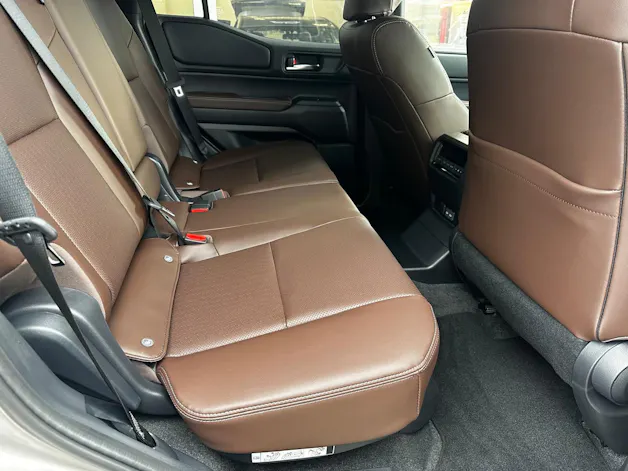 Toyota Land Cruiser 2.8 D 48V 230 Rebel