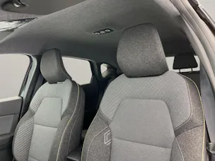 RENAULT Captur 1.8 E-Tech techno