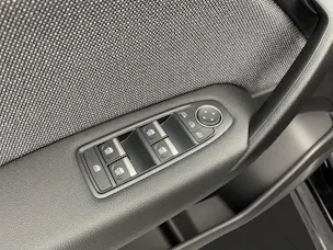 RENAULT Captur 1.8 E-Tech techno