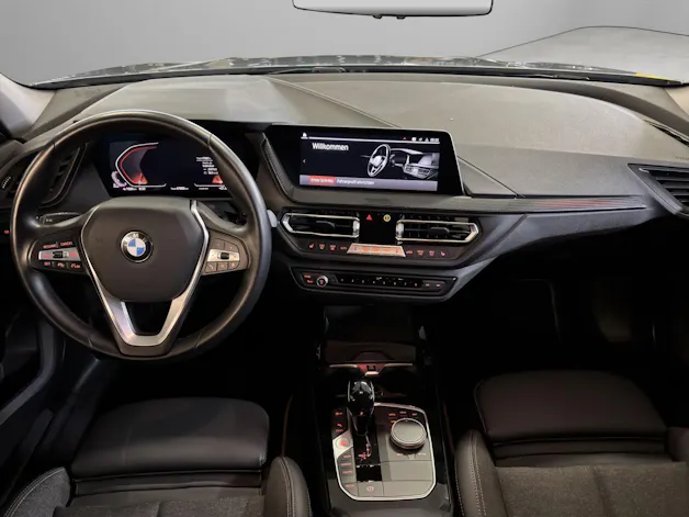 BMW 1er Reihe F40 120d xDrive SAG