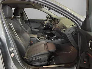 BMW 1er Reihe F40 120d xDrive SAG