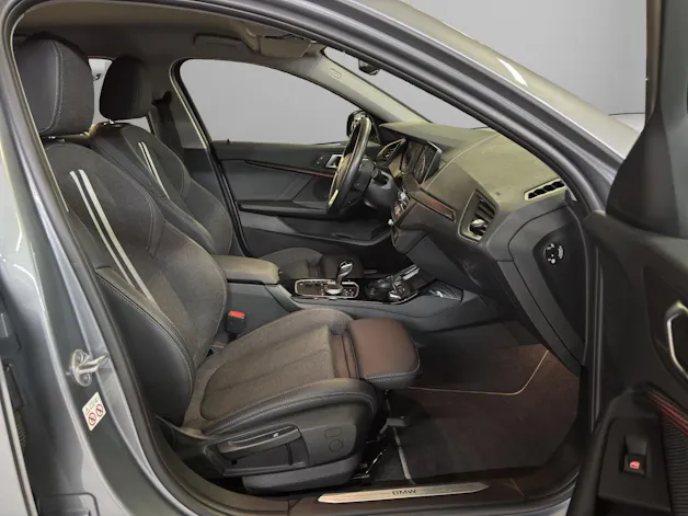 BMW 1er Reihe F40 120d xDrive SAG