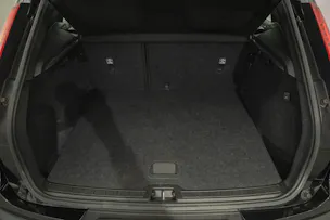 VOLVO XC40 1.5 T3 Momentum Light