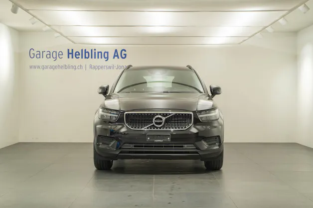 VOLVO XC40 1.5 T3 Momentum Light