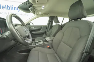 VOLVO XC40 1.5 T3 Momentum Light