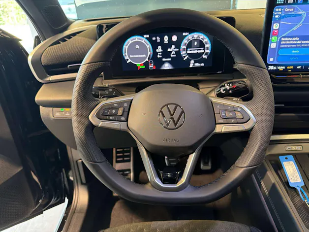 VW T-Roc 1.5 eTSi mHEV R-Line DSG-Automat