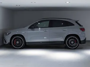 MERCEDES-BENZ GLA 35 AMG 4MATIC