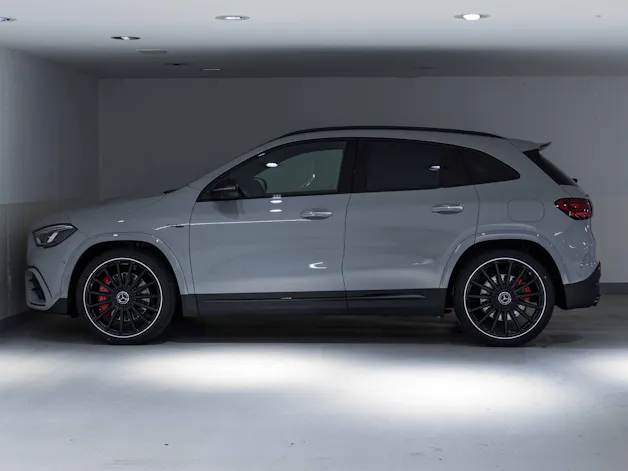 MERCEDES-BENZ GLA 35 AMG 4MATIC