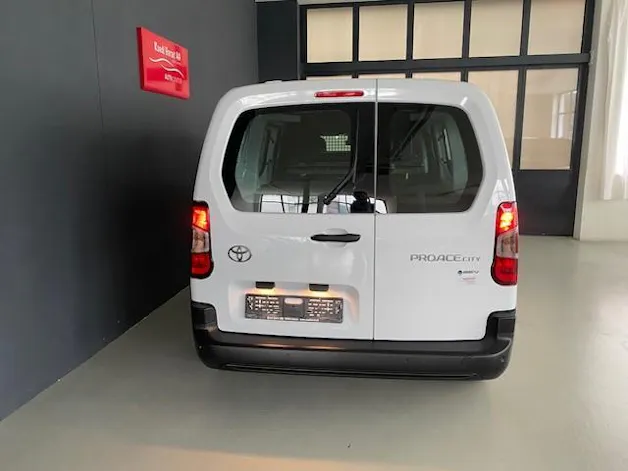 Toyota PROACE CITY Van L2 52KWh Active