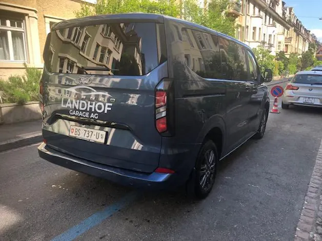FORD Tourneo C Bus 320 L1 2.0 EcoBlue 170 Titanium