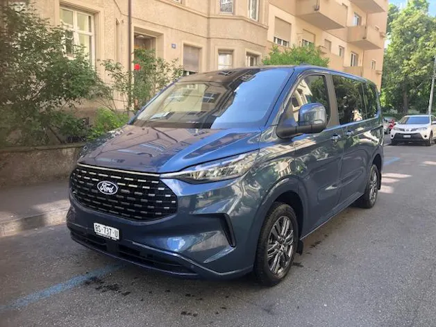 FORD Tourneo C Bus 320 L1 2.0 EcoBlue 170 Titanium