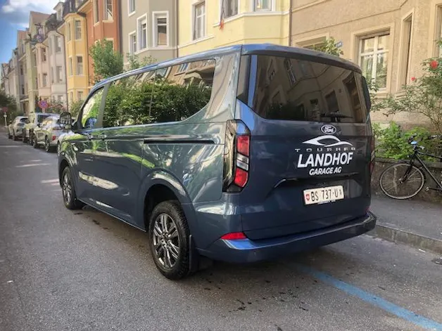 FORD Tourneo C Bus 320 L1 2.0 EcoBlue 170 Titanium