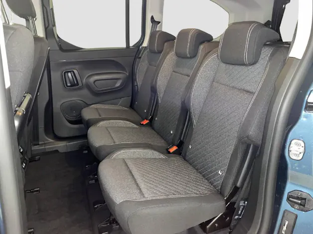 PEUGEOT Rifter Long 1.5 BlueHDi 130 Family Edition 7-Sitze