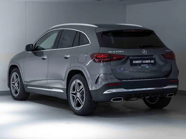 MERCEDES-BENZ GLA 220 d 4MATIC Swiss Star